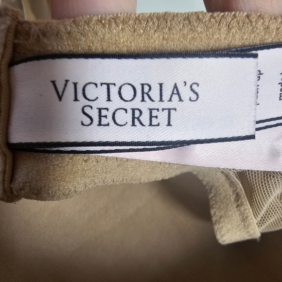 38DD Victoria's secret beige lace push-up bra - Picture 4 of 4